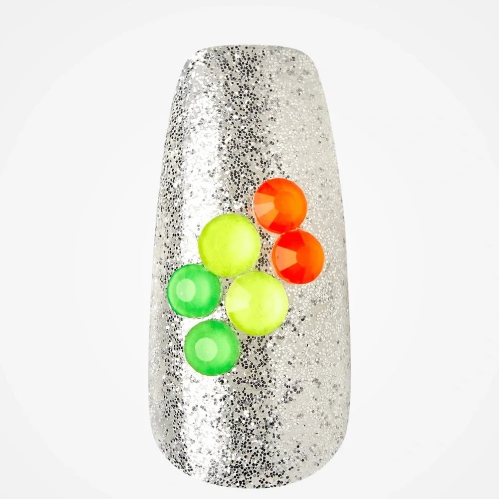 New KISS Voguish Fantasy Glow Effect Long Nails - GLUE ON- Silver Glitter, White